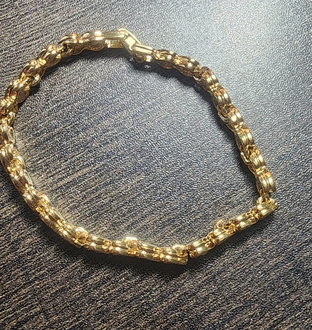 Elegant Gold and Multicolor Beaded Bracelet‎